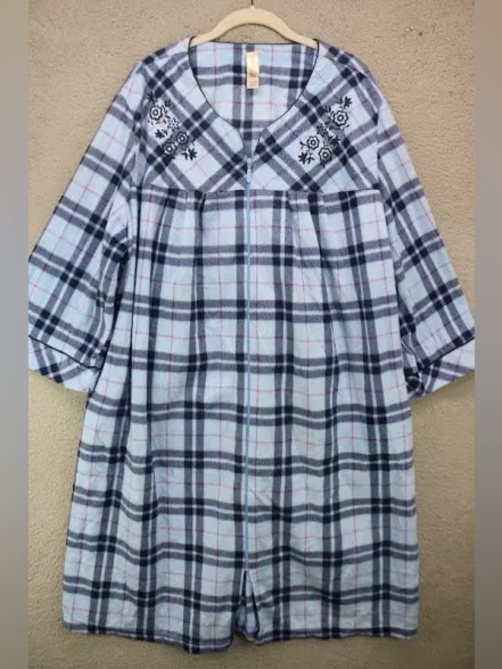 White Stag: XL, blue plaid fleece robe with Embroidered Yoke